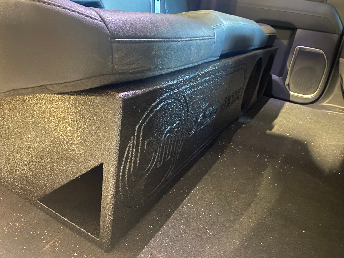 Chevrolet Silverado GMC Sierra Crew Cab (4-Full doors) 2019 - 2024 (Dual 10" Ported FRONTFIRE)